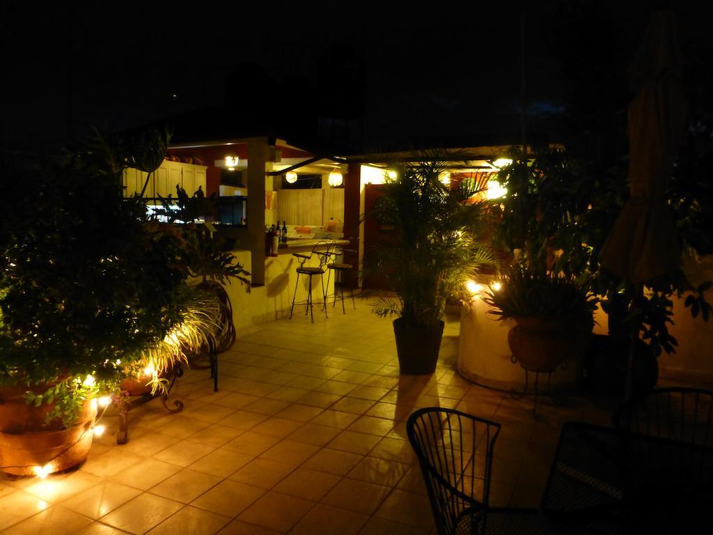 La Perla Hotel Boutique B&B กัวดาลาฮารา ภายนอก รูปภาพ