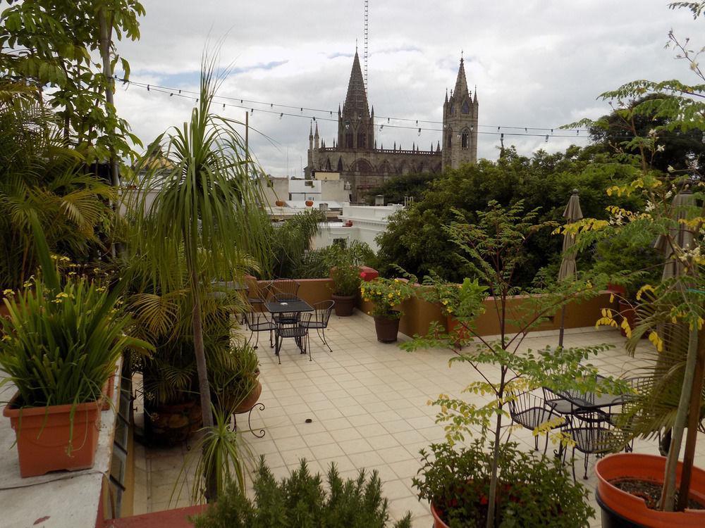 La Perla Hotel Boutique B&B กัวดาลาฮารา ภายนอก รูปภาพ